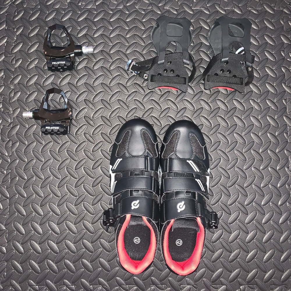 Peloton Shoes, Pedals, Toe Cages